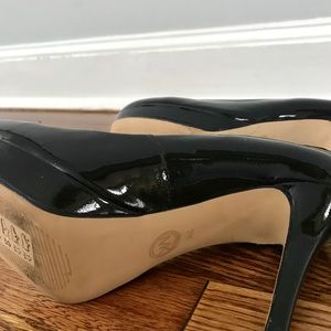 MICHAEL Michael Kors Shoes - Michael Kors Black Patent Leather Pumps - Size 7 MICHAEL Michael Kors Shoes - Michael Kors Black Patent Leather Pumps - Size 7